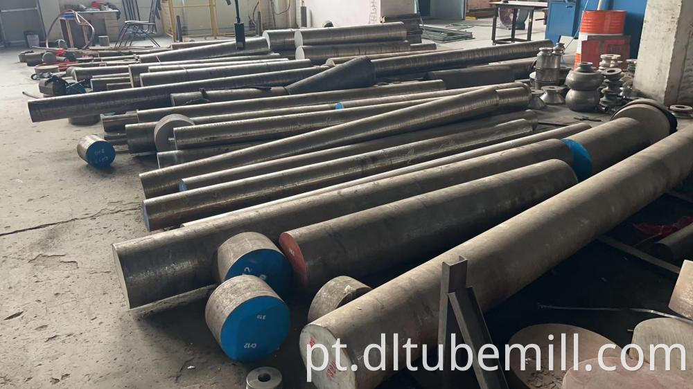 Mold For Steel Pipe Deformation